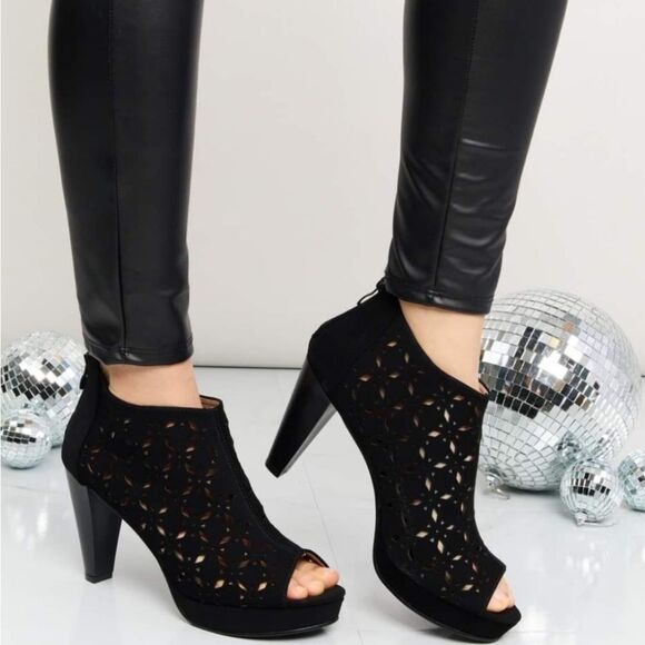 BRAND NEW FOREVER HOOD GLADIATOR BLOCK-HEEL PEEP-TOE SANDAL - Picture 1 of 16